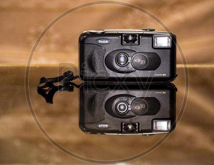 Image of Kodak Old Reeled Camera Vintage camera-FV720123-Picxy