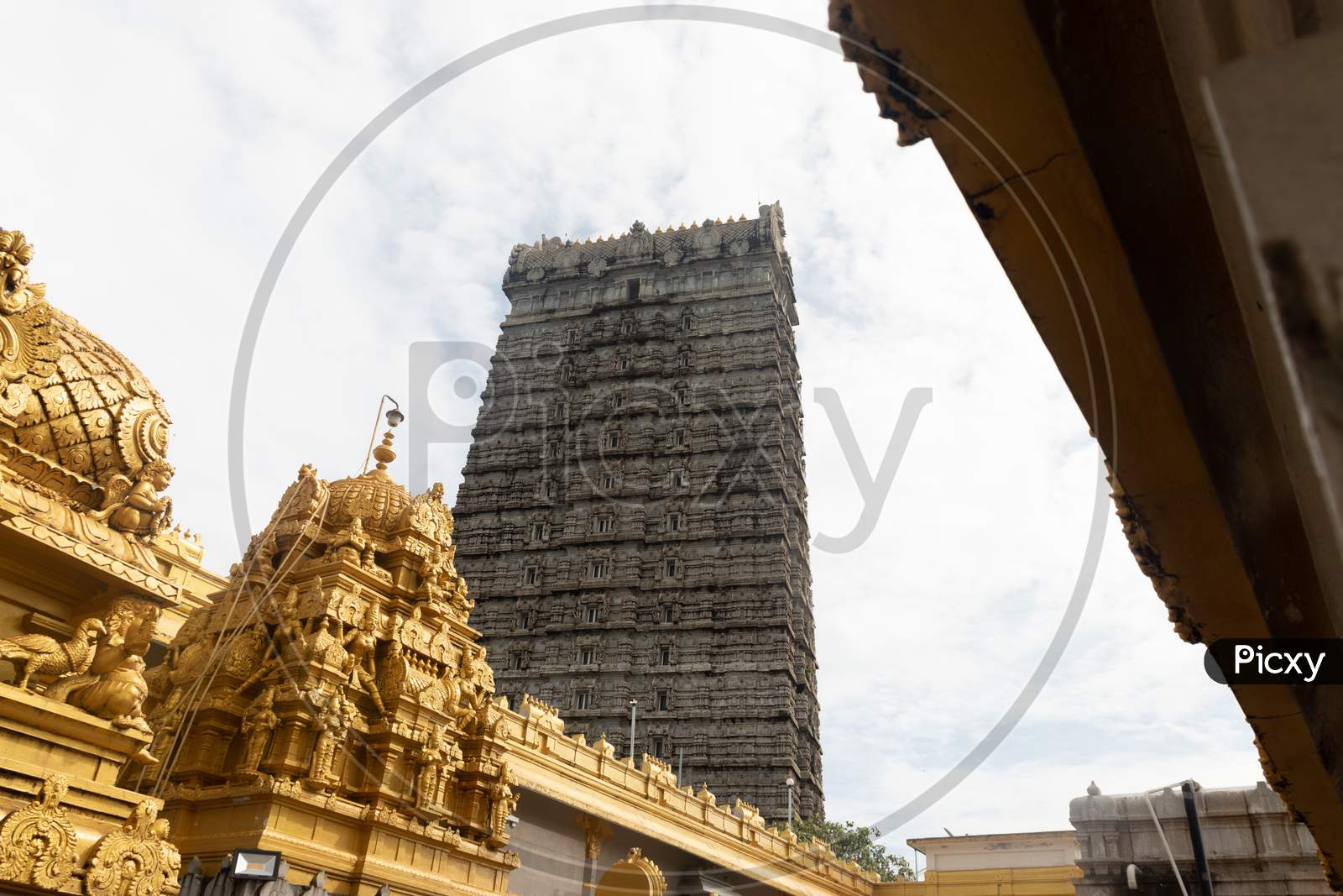 Murdeshwar Rajagopuram Isolated Temple Entrance With Flat Sky From Unique Down Angles