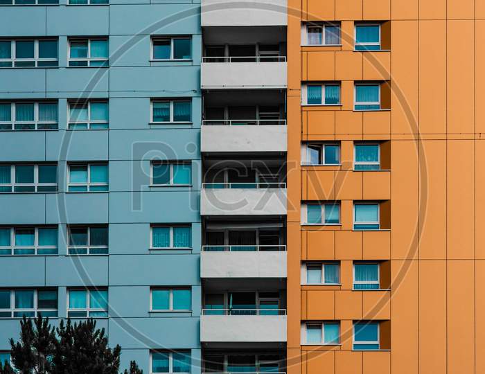Architecture blue&orange
