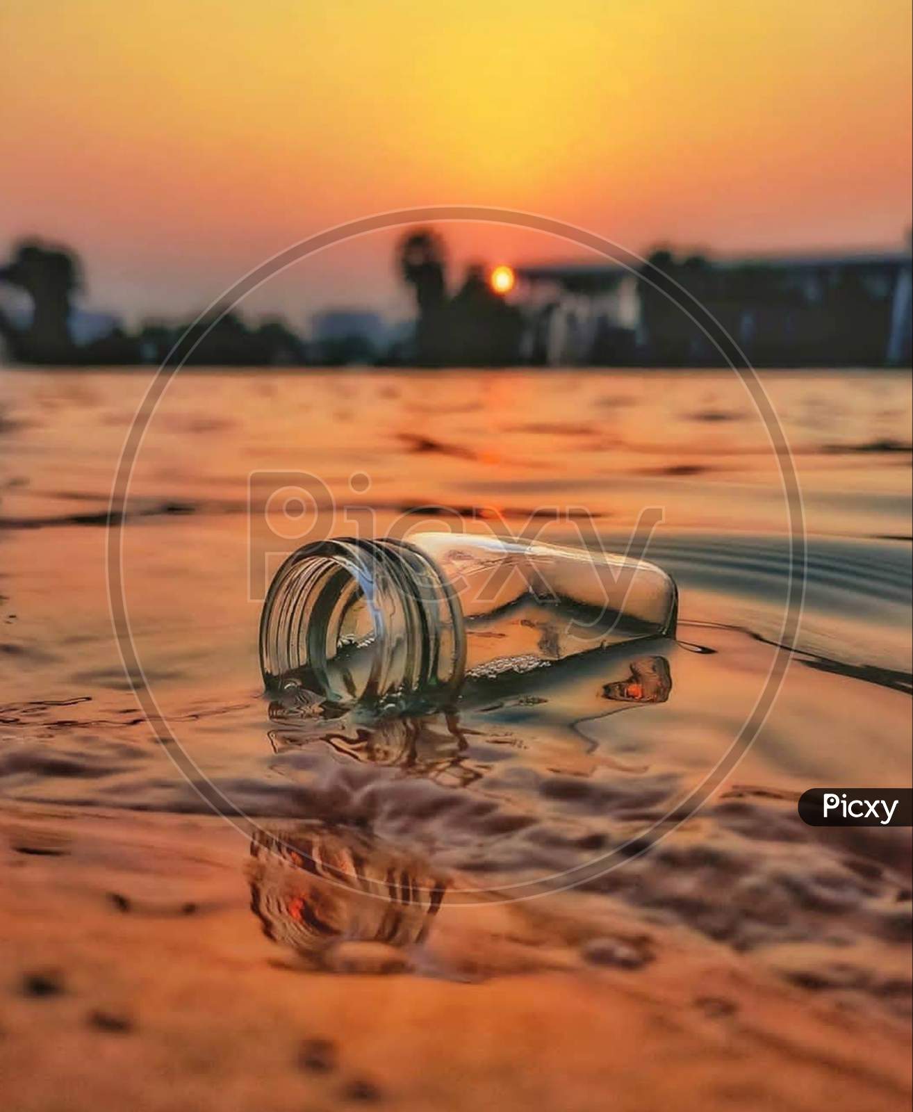 Close-up×Remove  Sunrise×Remove  Sunlight×Remove  Sand×Remove  Sky×Remove  Photography×Remove  Stock photography×Remove  Fishing rod×Remove  Sunset×Remove  Landscape×Remove