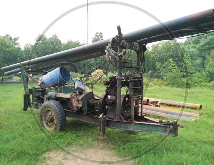 A picture of water pipe drilling machine