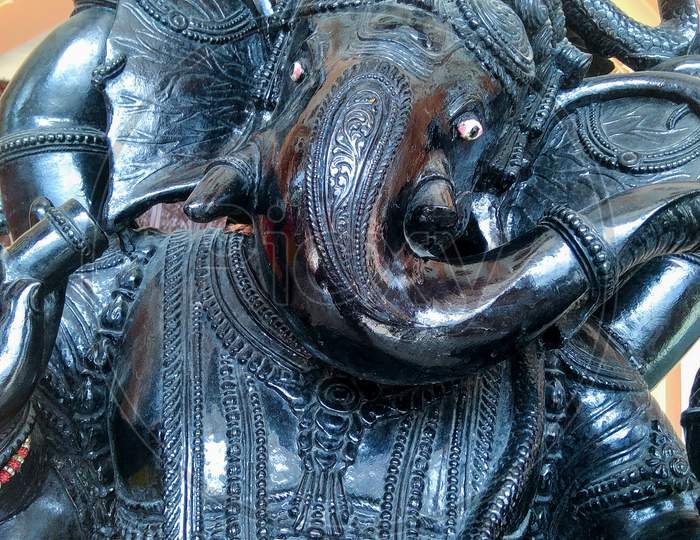 Ganpati Bappa Ganesh statue