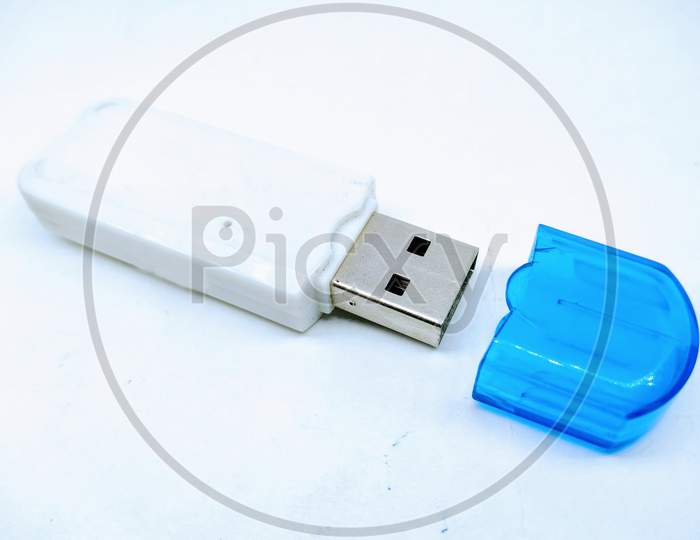 A picture of WiFi dongle with white background
