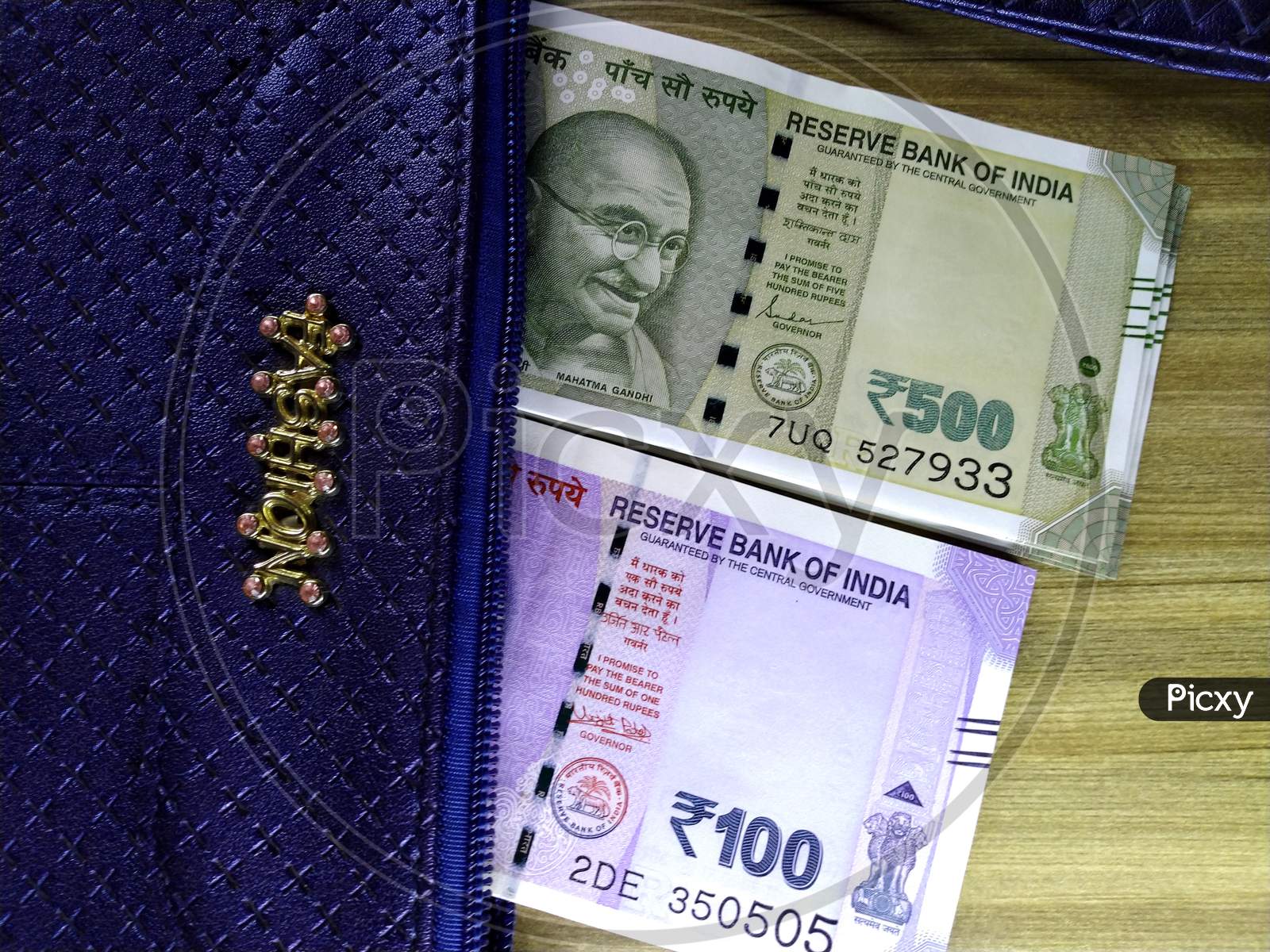 Indian Currency in a Money Purse,500 Rupee Notes