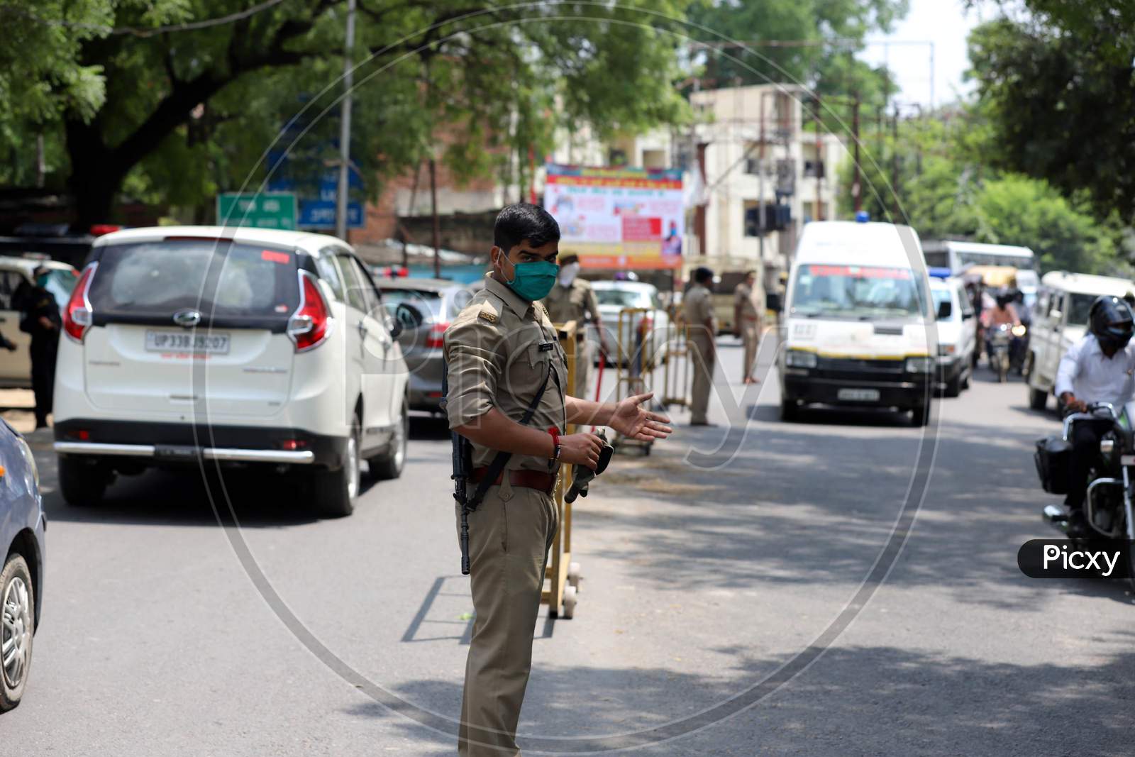 Police on high alert as they check vehicles ahead of Ayodhya's Ram Mandir ceremony, in Prayagraj, August 4, 2020.