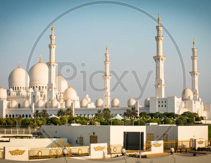 Sheikh Zayed Grand Mosque In Abu Dhabi, The Capital City Of United Arab Emirates.