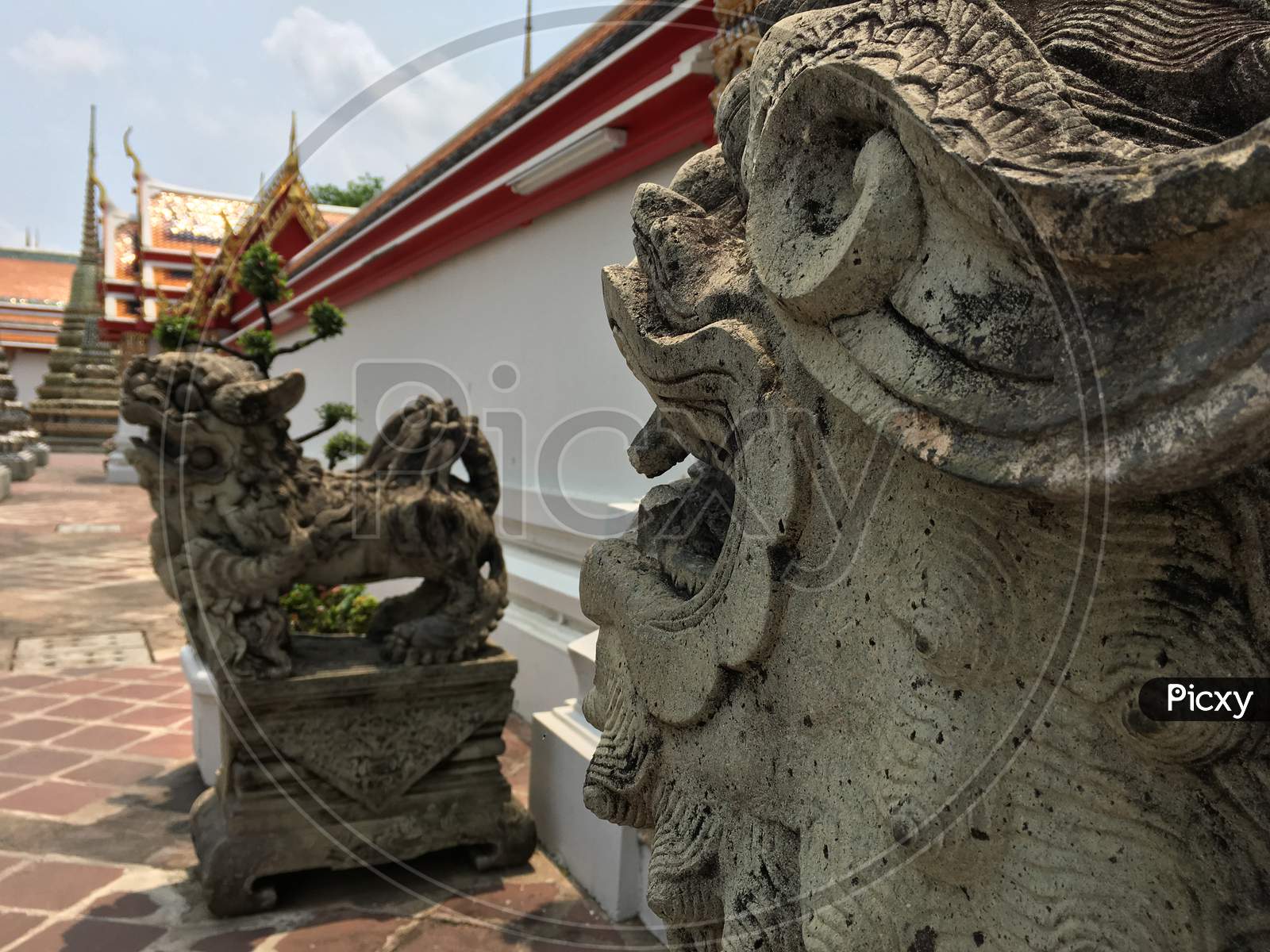 A front view of the Wat Traimit Withayaram Worawihan, Bangkok, Thailand