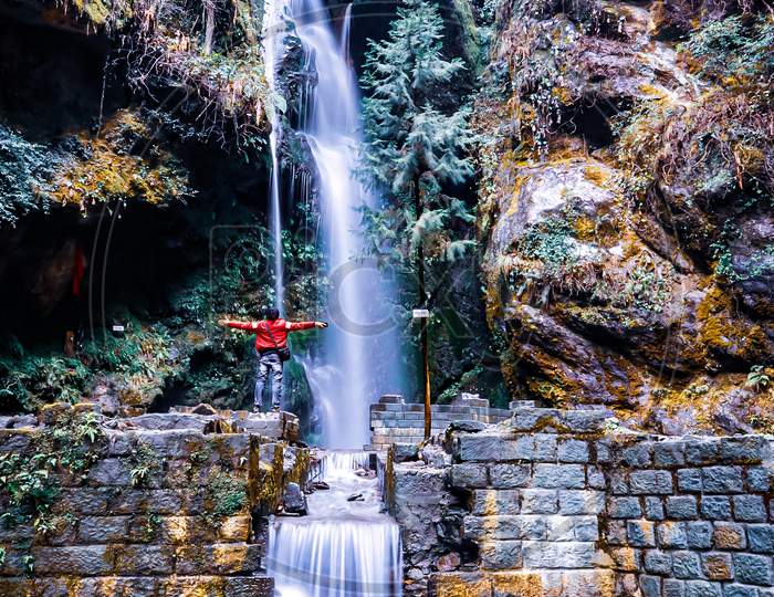 Bhagsunaag Waterfall