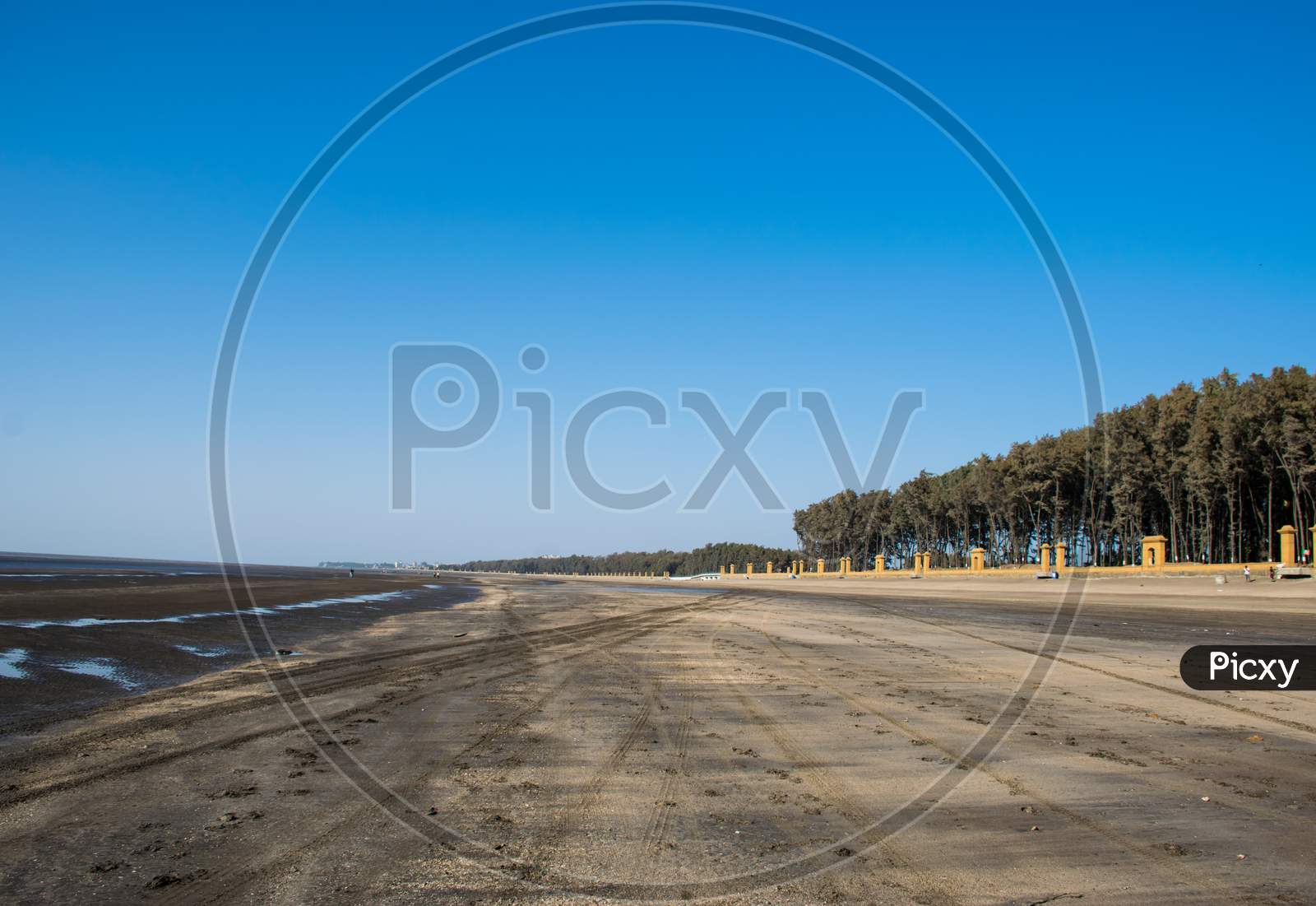 Landscape View Of Jampore Beach Of Moti Daman Situated In Daman, India