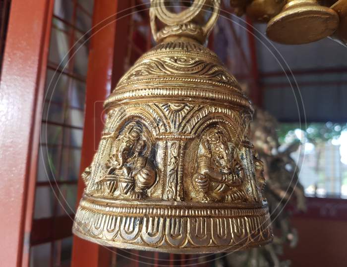 image-of-gold-colour-metal-hindu-statue-of-god-idols-in-home-lb987223-picxy