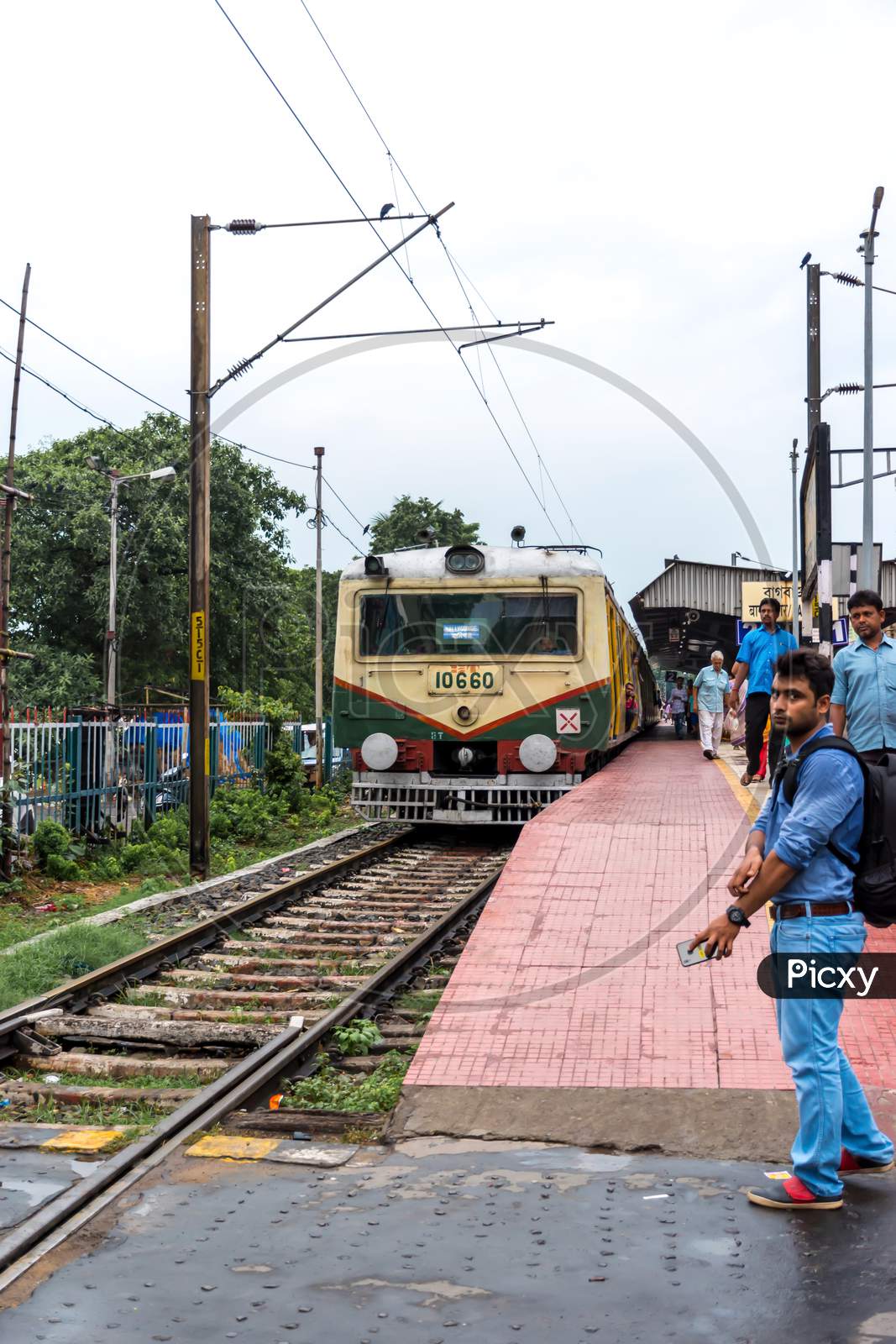 City Local Train Of The Indian Railways Train Has Arrived At Bagbazar Station. Kolkata, India On August 2019