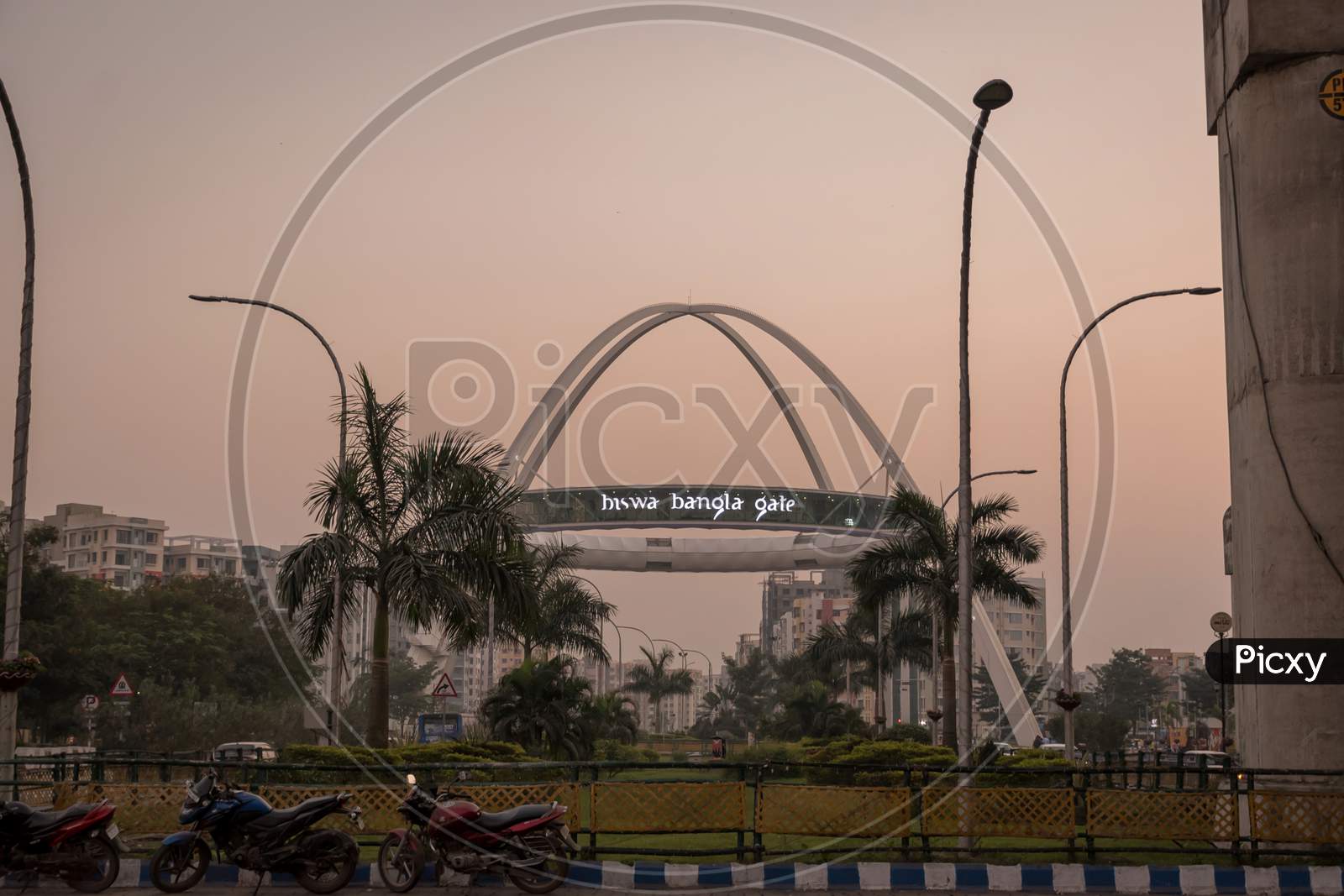 Biswa Bangla Gate, The Gateway To This City Of Joy Has A Restaurant That Will Host The City’S Very First Hanging Restaurant Offering You 360-Degree Views Of The City. Newtown, India On December 2019