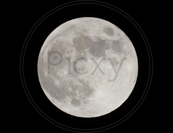 Full Moon Close Up View In Dark Night Full Zoom 4