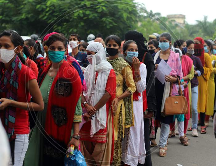 No Social Distancing Rules Followed By Applicants Who Arrived To Attend B Ed Entrance Examination During Lockdown To Slow The Spread Of The Coronavirus Disease (Covid-19) At Allahabad Central University In Prayagraj, August 9, 2020.