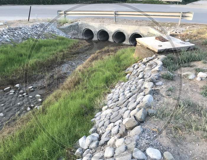Concrete Pipe Road Crossing Culvert For Drainage Purpose To Flow Into Canal Or Storm Water Drainage System