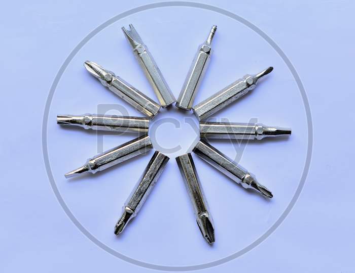 set of screwdrivers bits