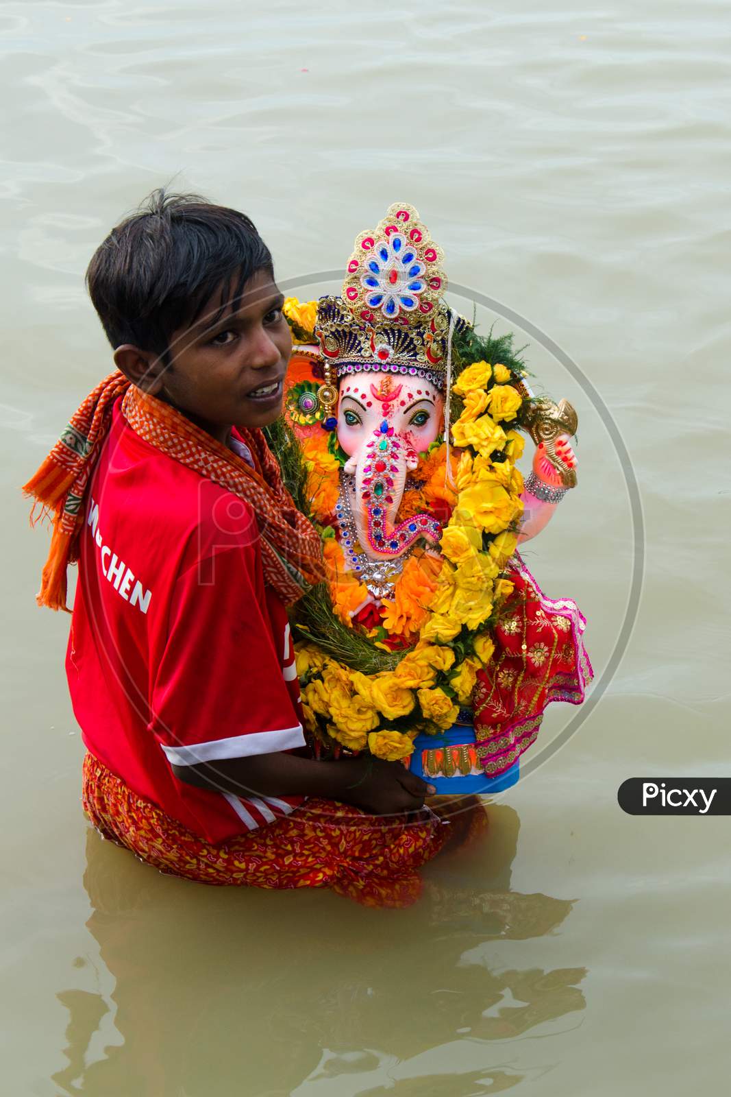 Ritual of Lord Ganesha idol immersion