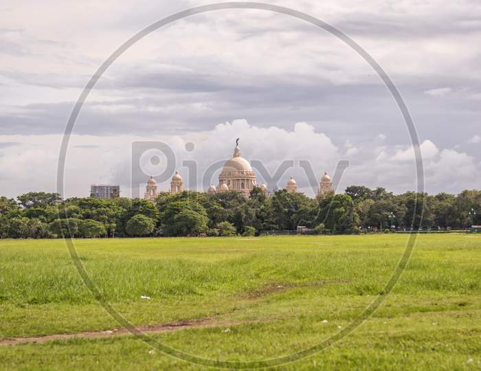City Scape Horizon View Of Maidan Park In Kolkata (Calcutta) With The Victoria Memorial