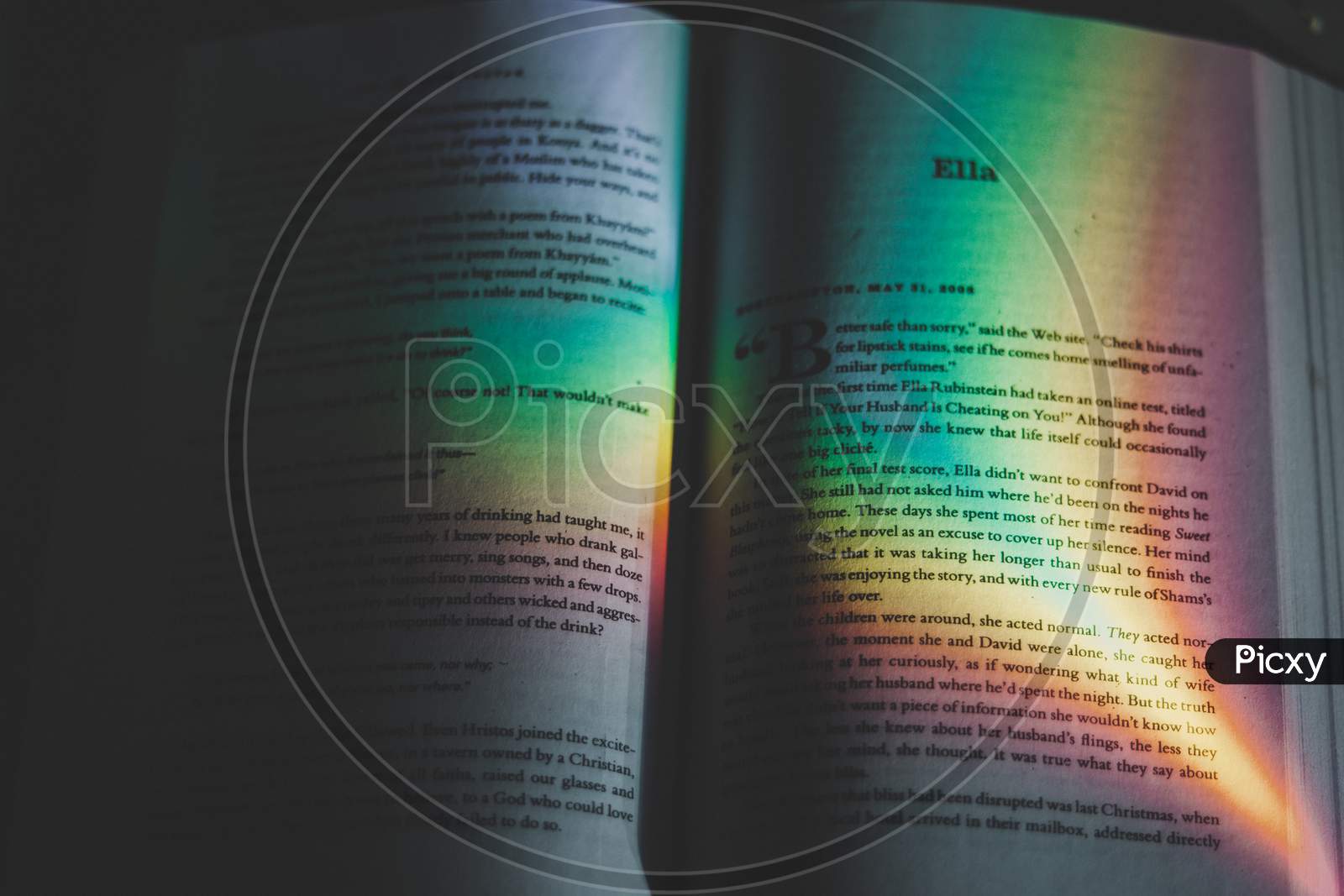 Giving the rainbow effect light to the Surface of the book