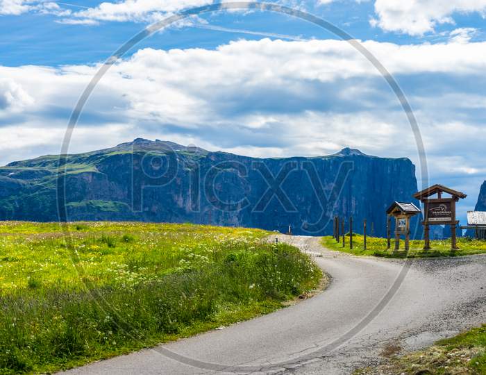 Seiser Alm, Italy - 29 June 2018: Panorama Cable Car Lift Of Seiser Alm Puflatsch Bullaccia, Alpe Di Siusi In Italy