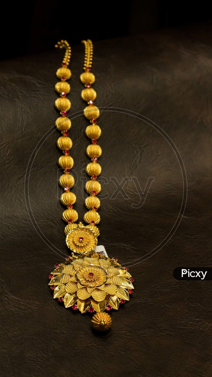 Gold ornaments wallpaper jewellery kerala style