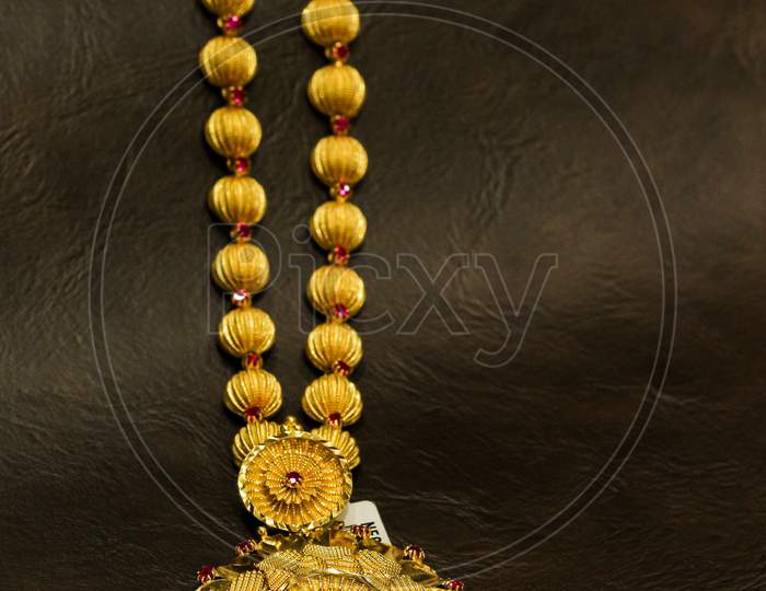 Gold ornaments wallpaper jewellery kerala style