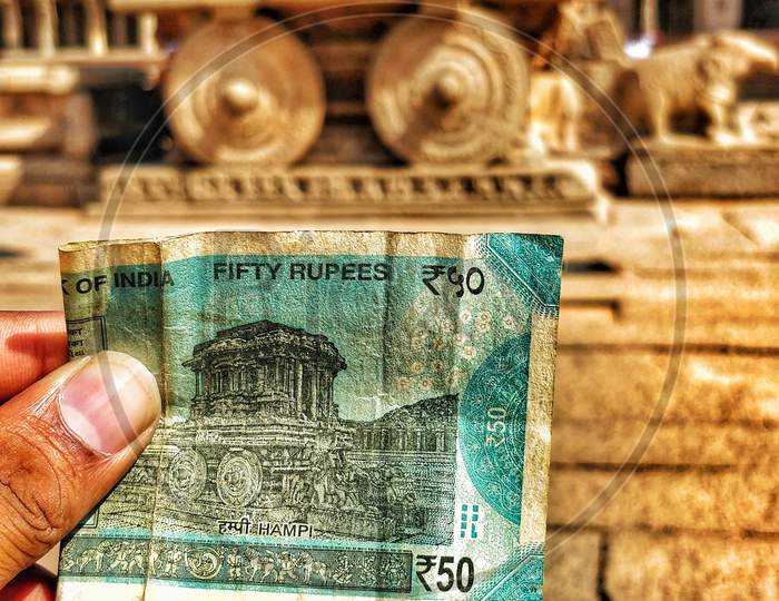 Comparing indian note with architecture