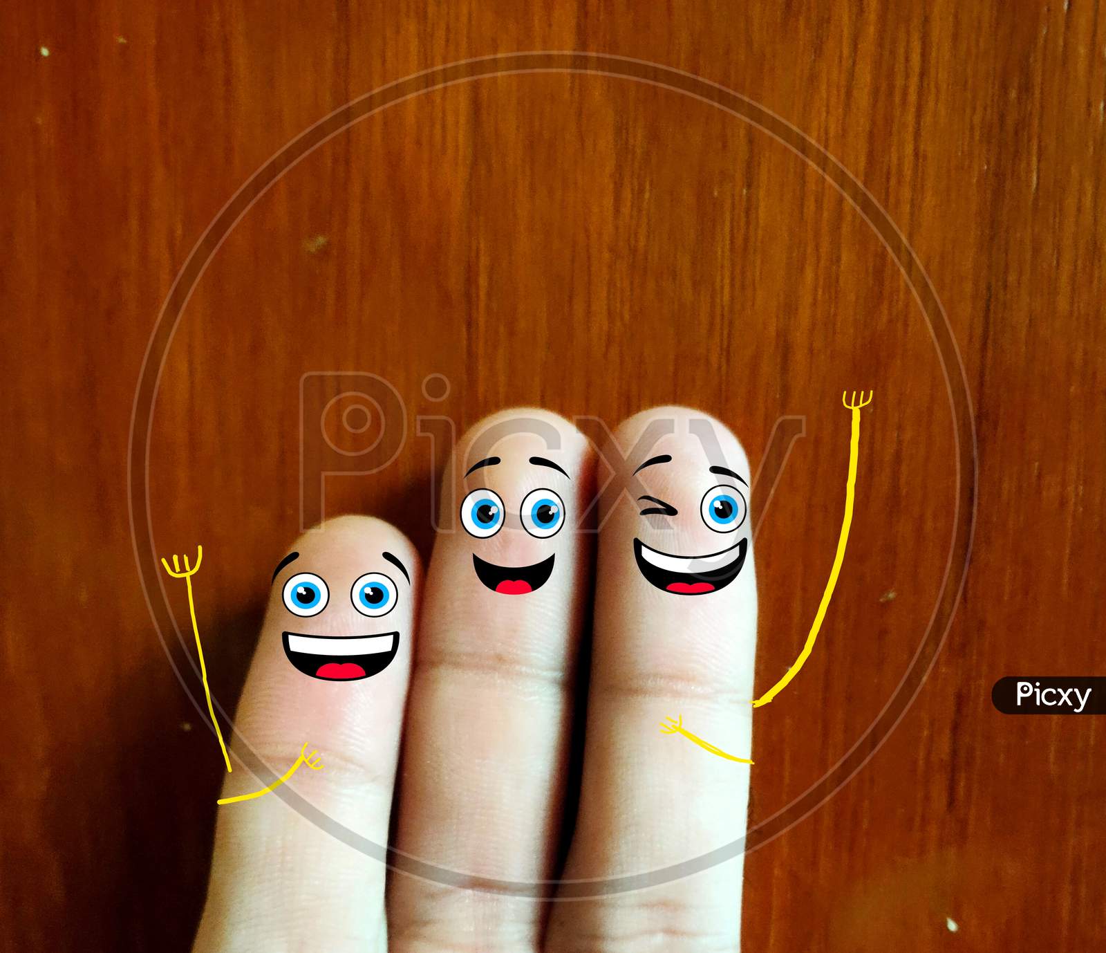 Image of Group of 3 friends made with fingers.-QD543799-Picxy