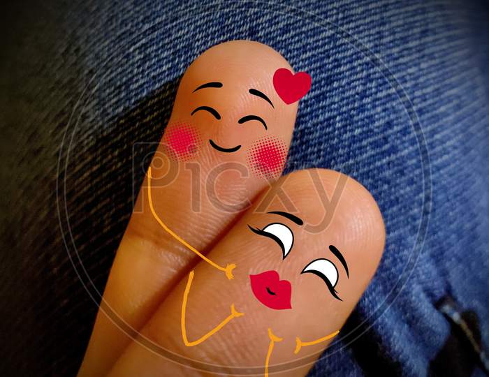 Romantic fingertoon couple.