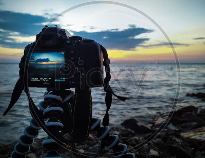 Capturing sunset with DSLR