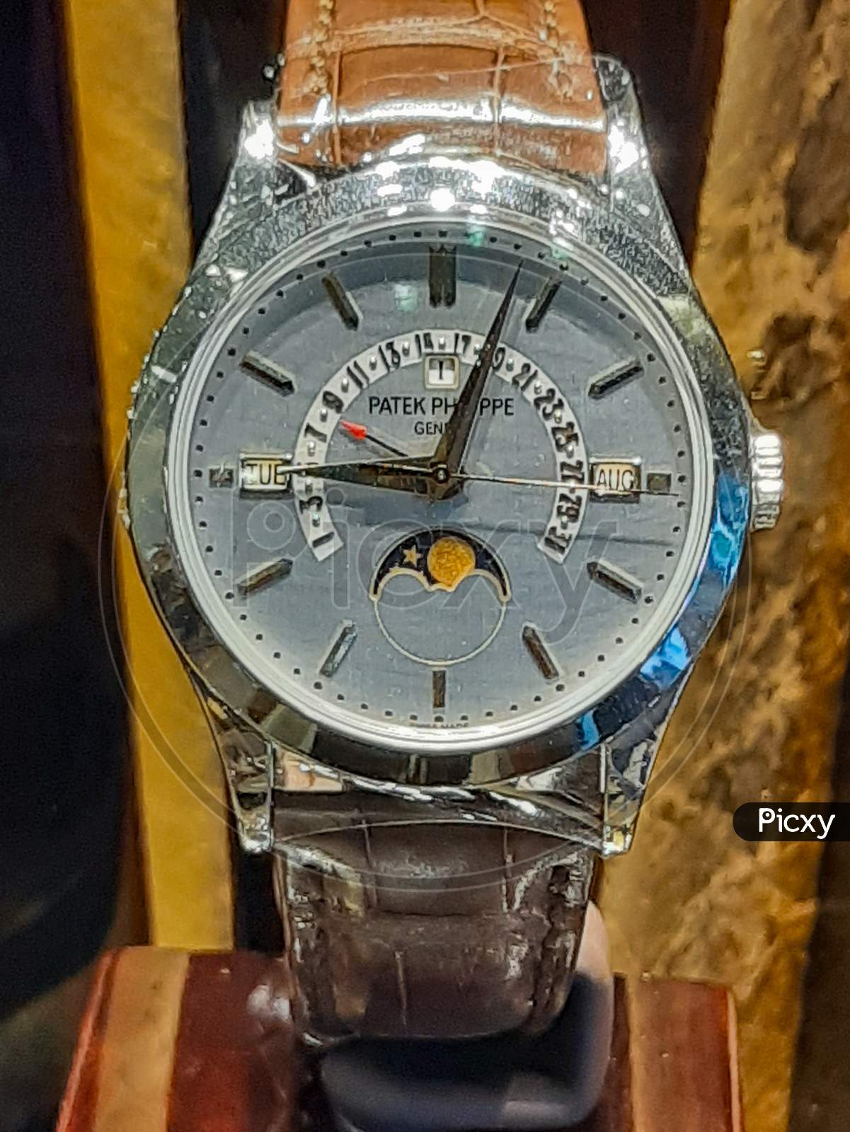 Malacca, Malaysia - January, 01 2020: Elegant Luxury Men'S Watch, Close Up View Of Nice Man'S Wrist Watch