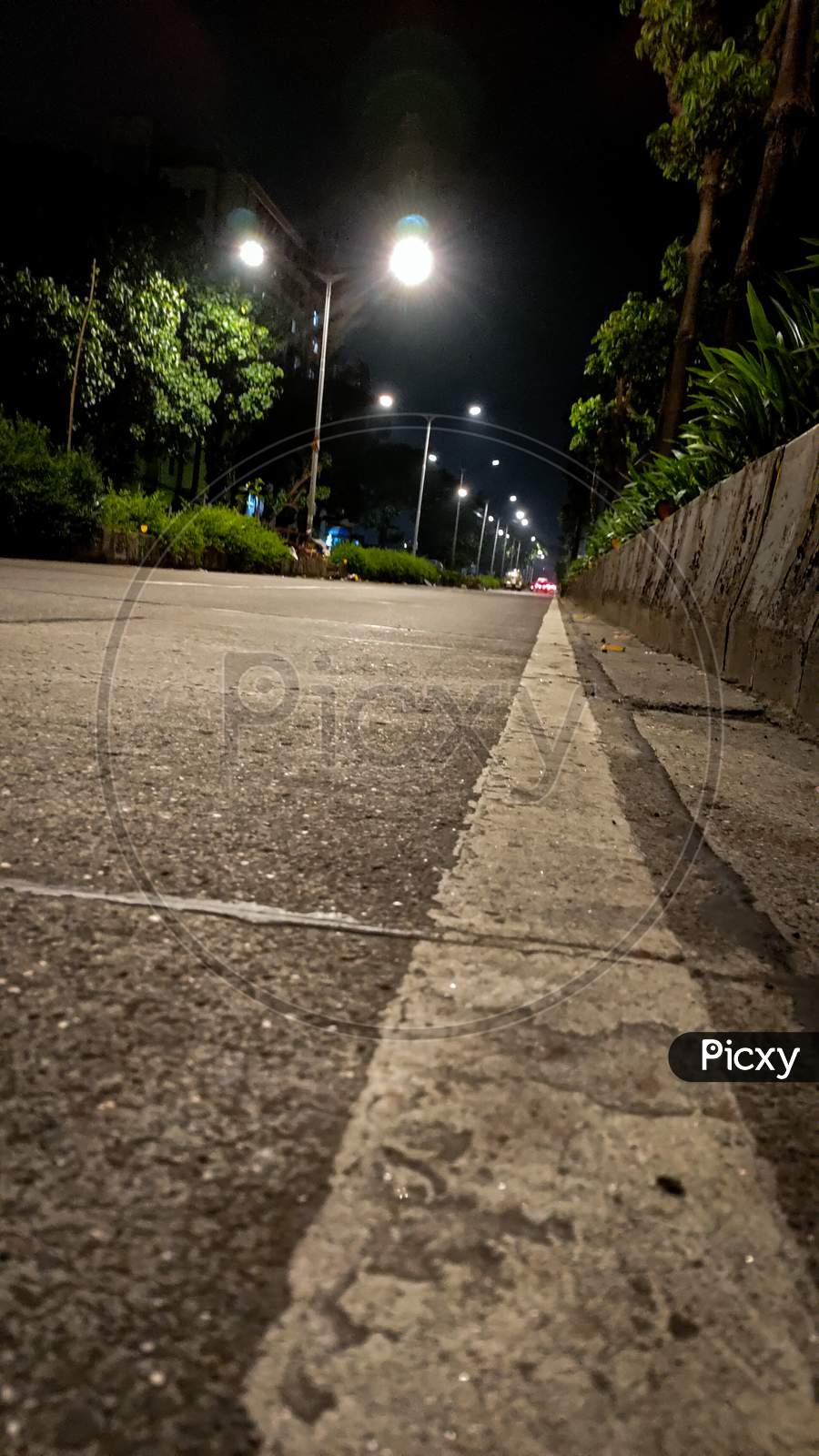 street at night photography