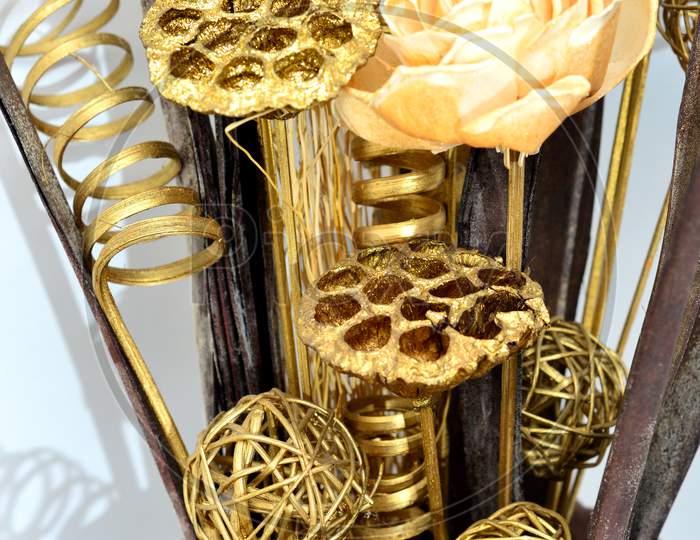 Home Decor-Artificial Gold Flower Pot.