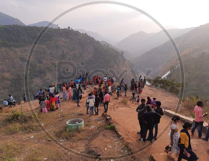 Tourist crowd in duduma