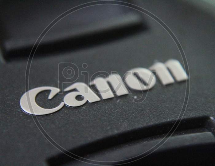 canon brand name on camera hood