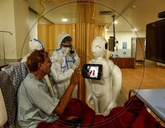 A Private hospital deployed a Robot for the communication in between admitted patients and their families at an ICU Covid ward in Greater Noida. Apart from video call the robot can also record the activities including symptom and thermal checking inside the ICU ward. September 14, 2020.