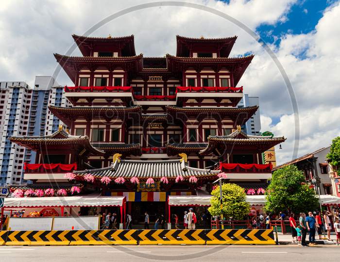 Buddha Tooth Relic Temple, Chinatown, Singapore.