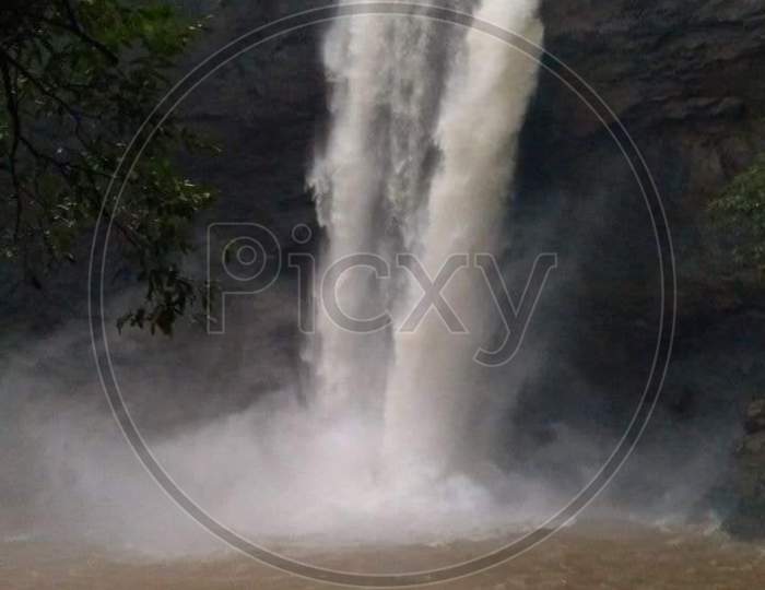 Jawahar waterfall
