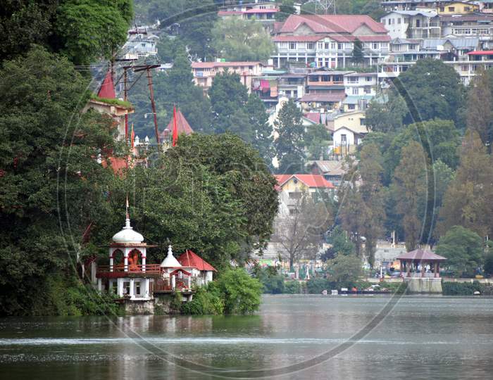 Beautiful Picture Of Temple And Lake In Nainital Uttarakhand