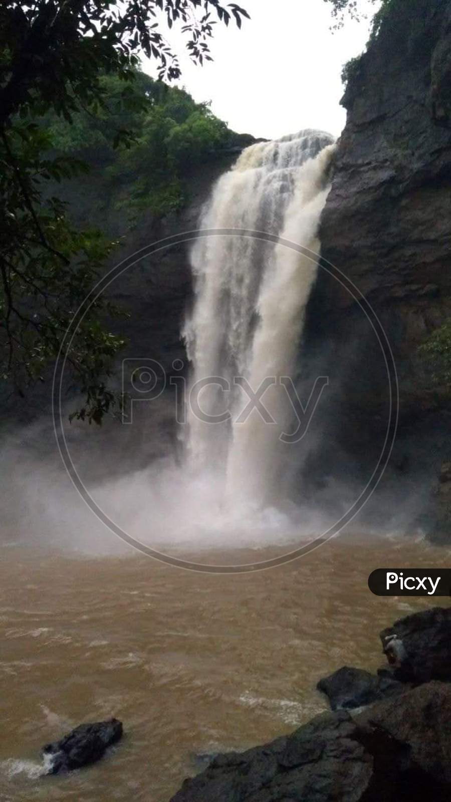 Jawahar waterfall