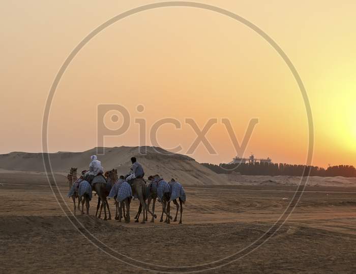 A BEAUTIFUL SUNSET VIEW FROM UAE DESERT
