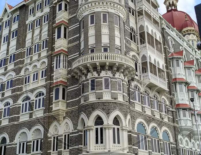 Hotel Taj