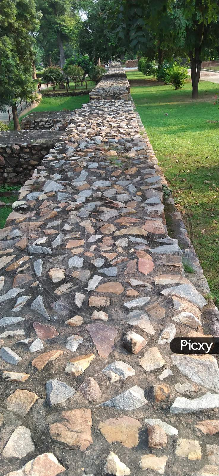 Rubble stony walkway