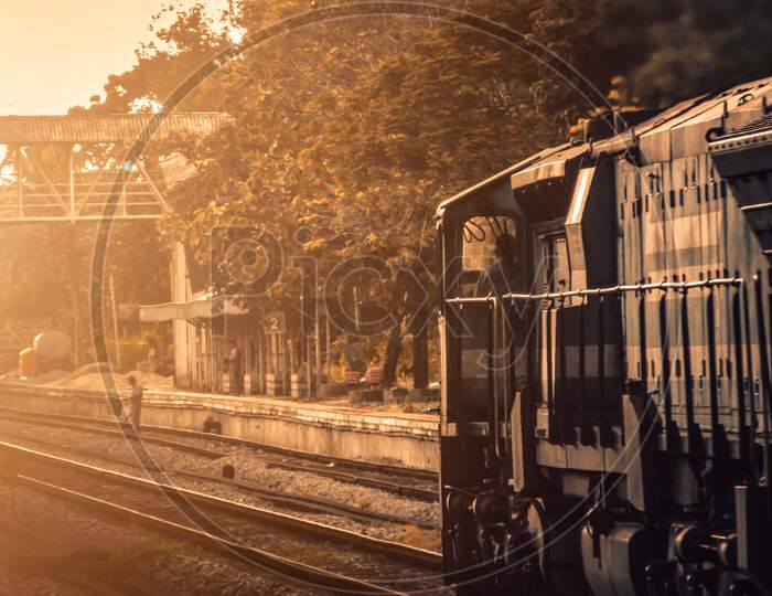 SUNSET AND TRAIN,GOLDEN HOUR PHOTOGRAPHY
