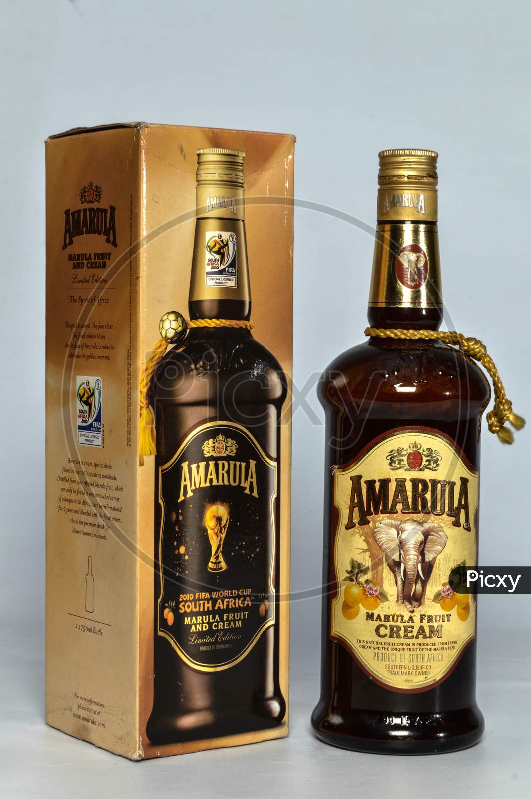Amarula 2010 Fifa World Cup South Africa Marula Fruit And Cream Limited Edition Isolated On White Background 750 M.L.