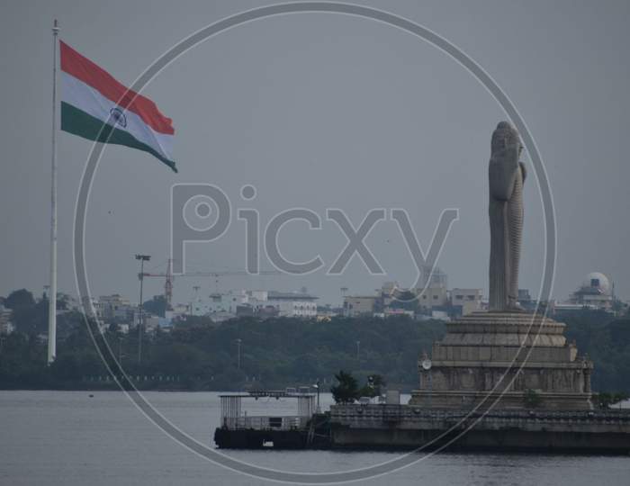 A beautiful statue with Indian flag