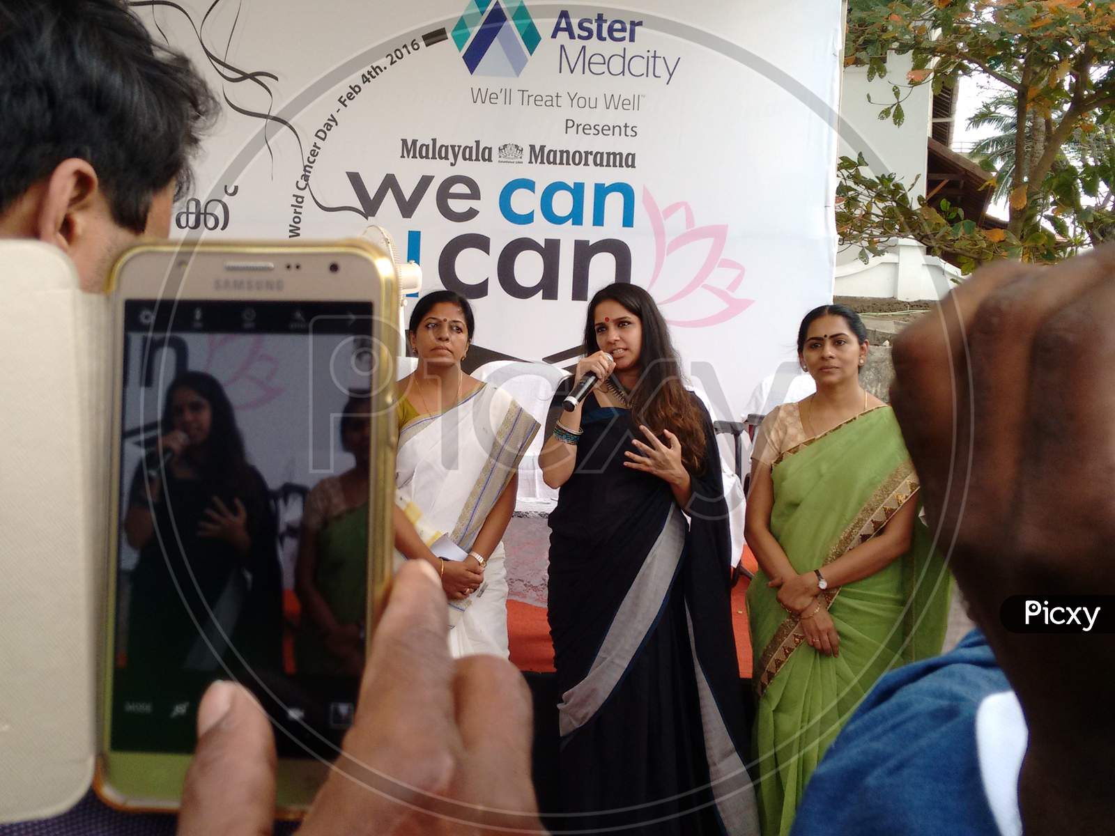 14 Feb 2016 , Actress Aparna Nair during aster medcity we can I can Cancer awareness kite flying festival at fort kochi