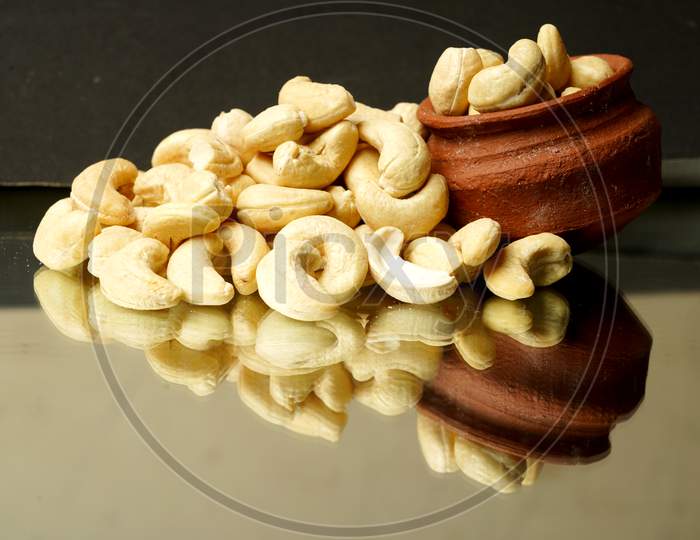Natural Fresh Raw Organic Cashew Nuts