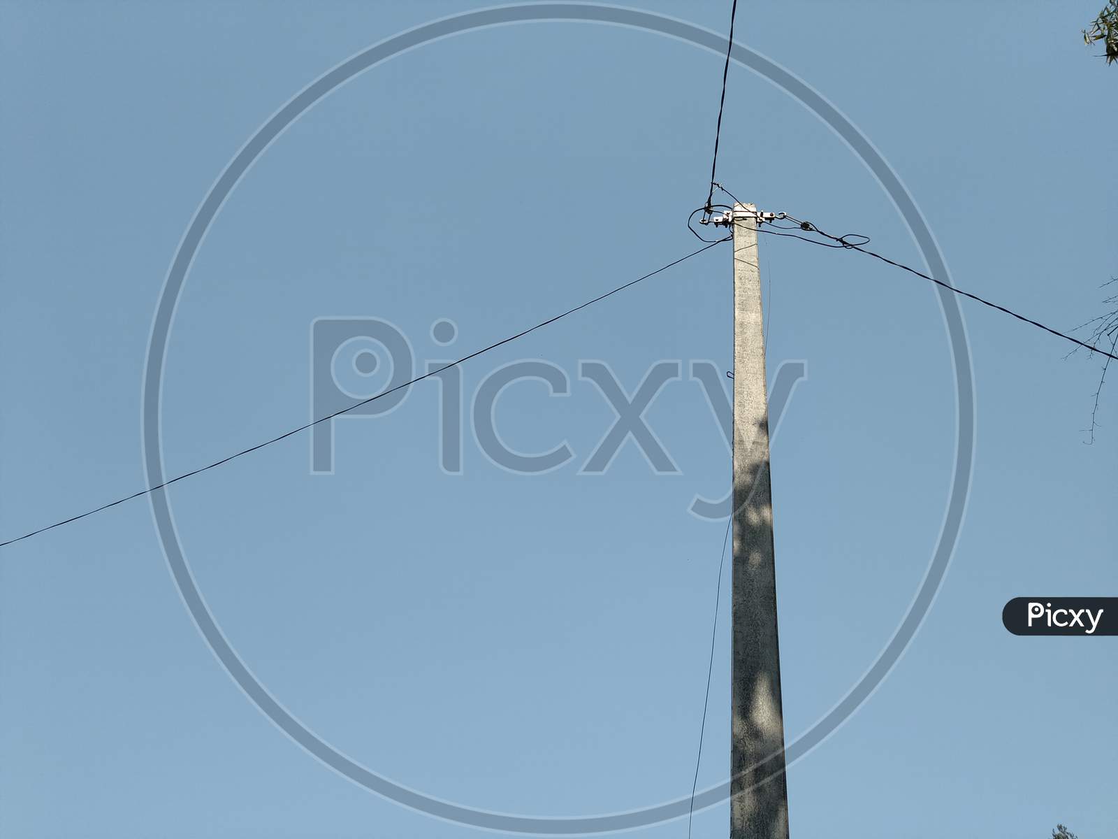 Electric pole  wire three sides