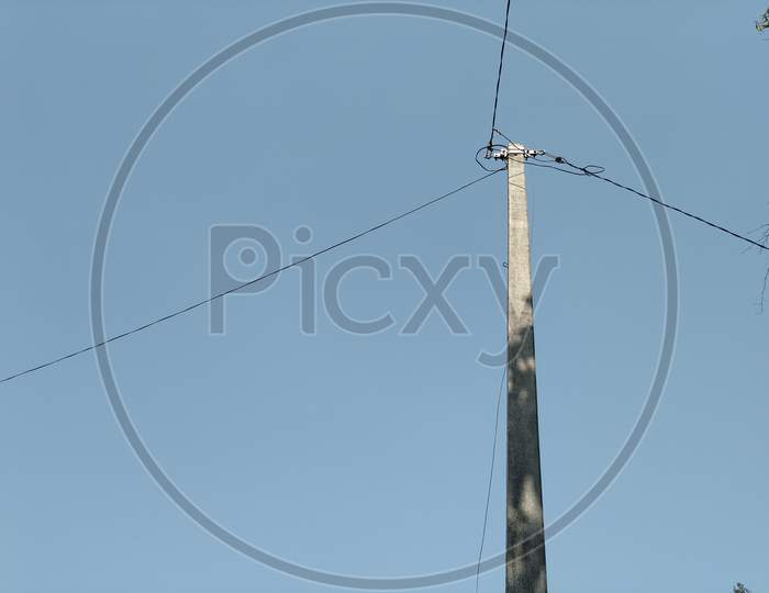 Electric pole  wire three sides